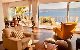 Blue Villa With Whirlpool, Bbq And Wifi